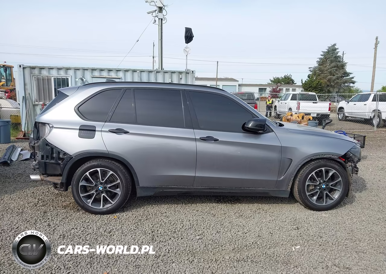 2017 BMW X5 xDrive35I VIN:5UXKR0C39H0V71677 - 14
