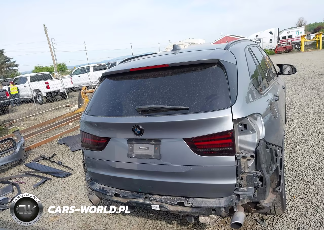 2017 BMW X5 xDrive35I VIN:5UXKR0C39H0V71677 - 17