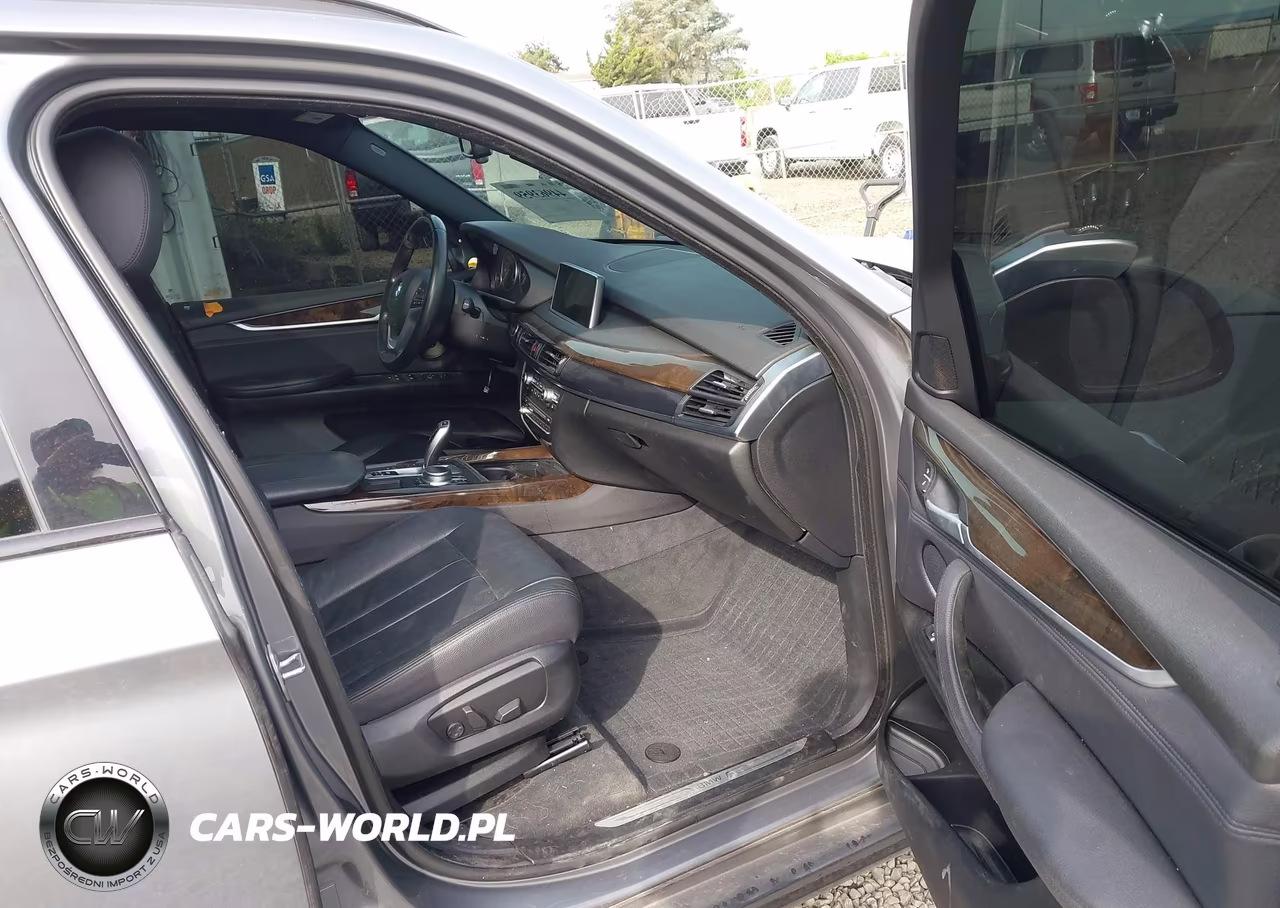 2017 BMW X5 xDrive35I VIN:5UXKR0C39H0V71677 - 5
