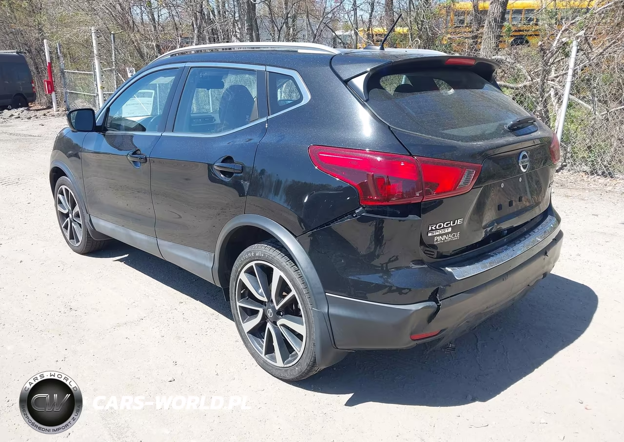 2018 Nissan Rogue Sport Sl VIN:JN1BJ1CR2JW202409 - 3