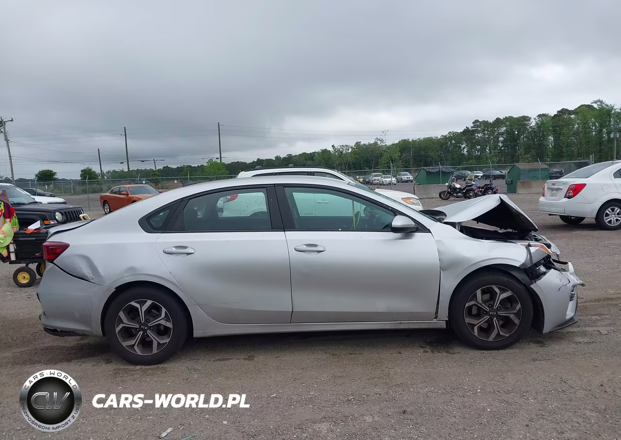 2021 Kia Forte Lxs VIN:3KPF24AD4ME272447 - 13