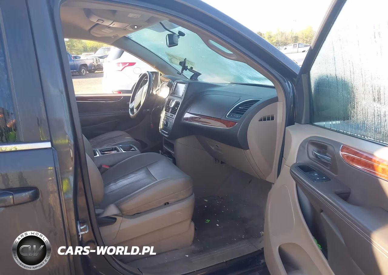 2012 Chrysler Town & Country Touring VIN:2C4RC1BG4CR337280 - 5