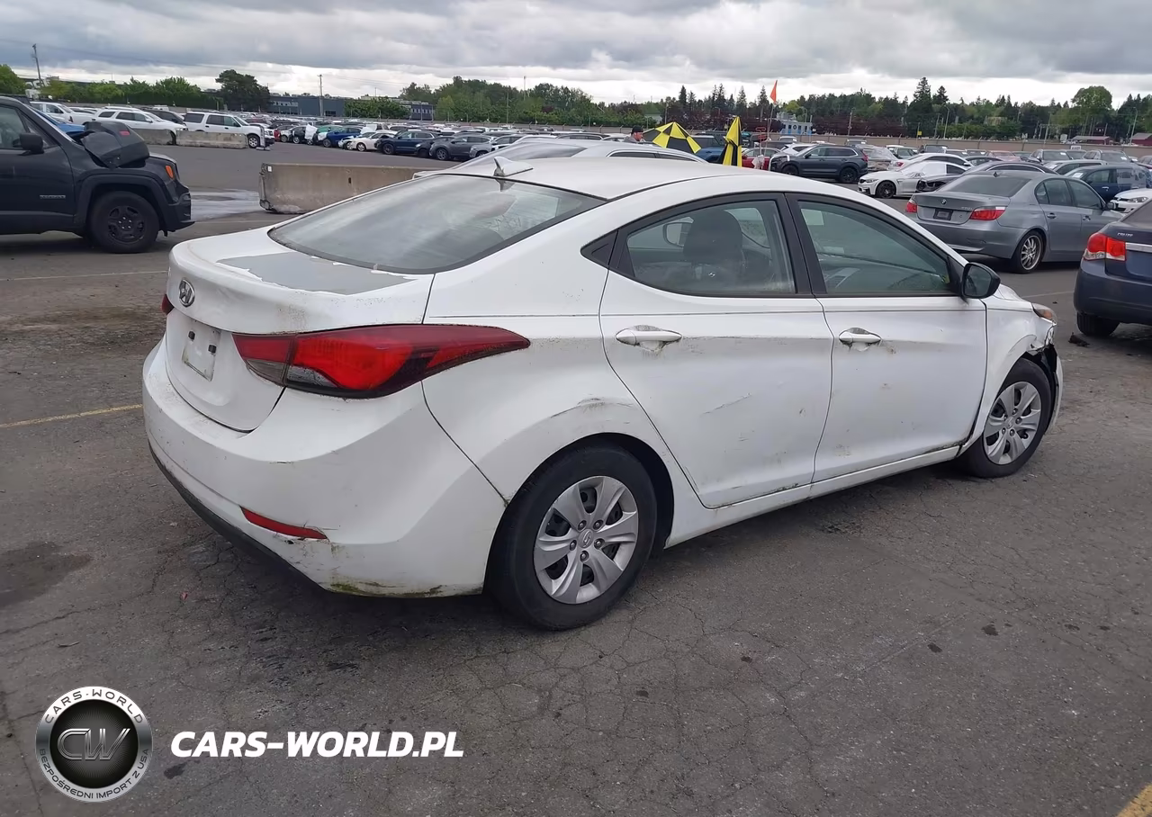 2016 Hyundai Elantra Se VIN:5NPDH4AE7GH716631 - 4