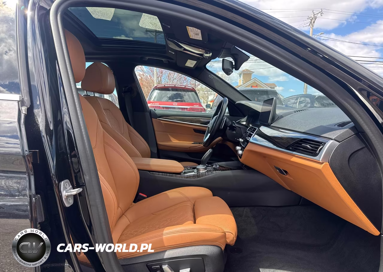 2021 BMW 530 Xi