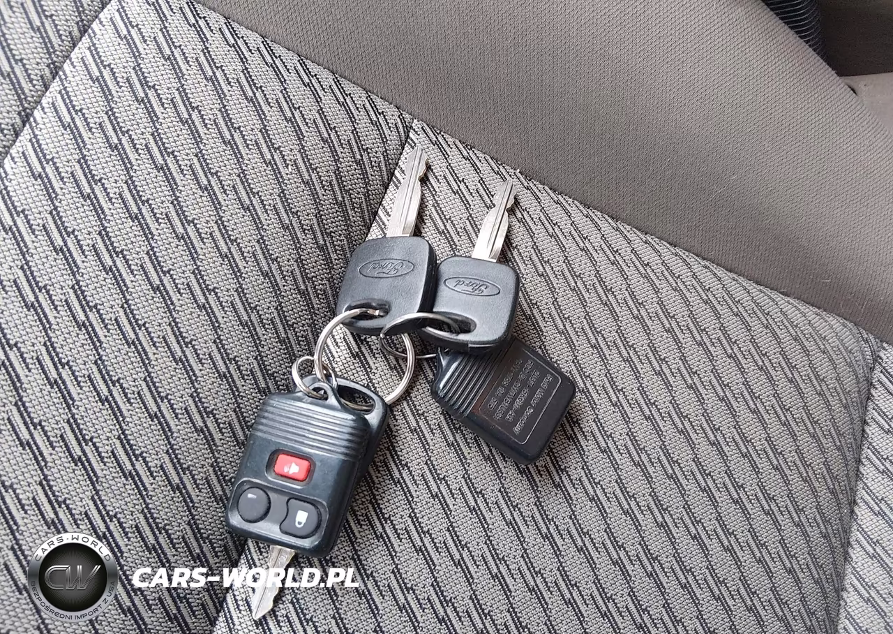 2004 Ford Escape Xlt VIN:1FMYU931X4KA50149 - 11