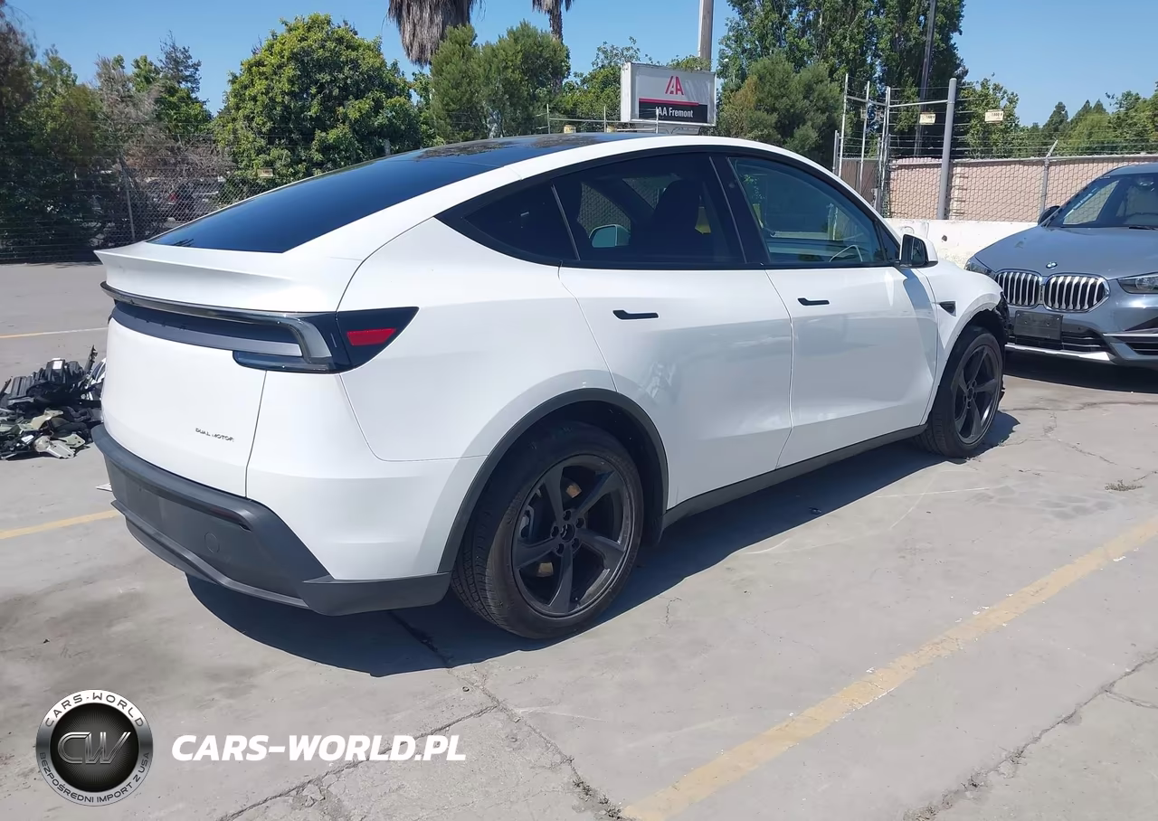 2026 Tesla Model Y All-Wheel Drive-Long Range Launch Series-Premium All-Wheel Drive VIN:7SAYGDEEXTF453996 - 4