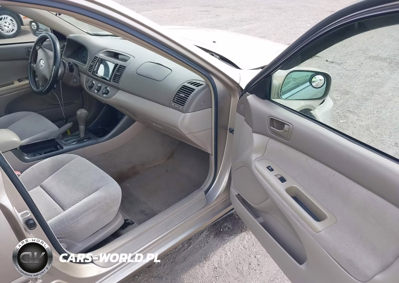 2003 Toyota Camry Le VIN:4T1BE32K53U664541 - 5