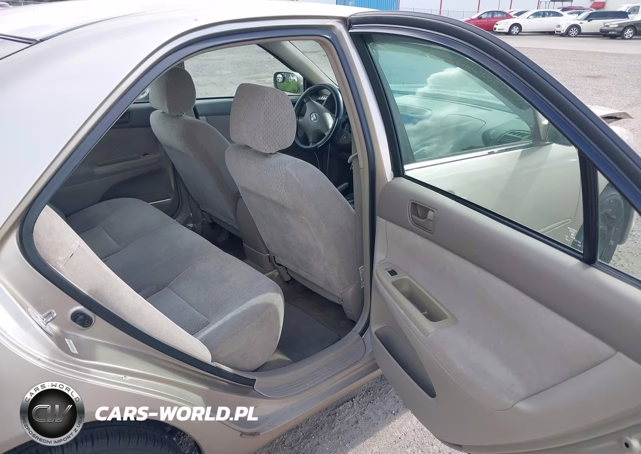 2003 Toyota Camry Le VIN:4T1BE32K53U664541 - 8
