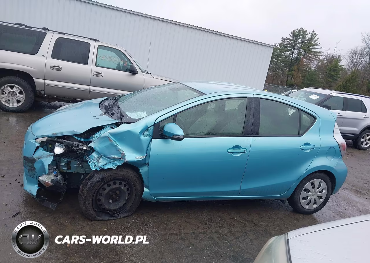 2014 Toyota Prius C One VIN:JTDKDTB36E1070481 - 15