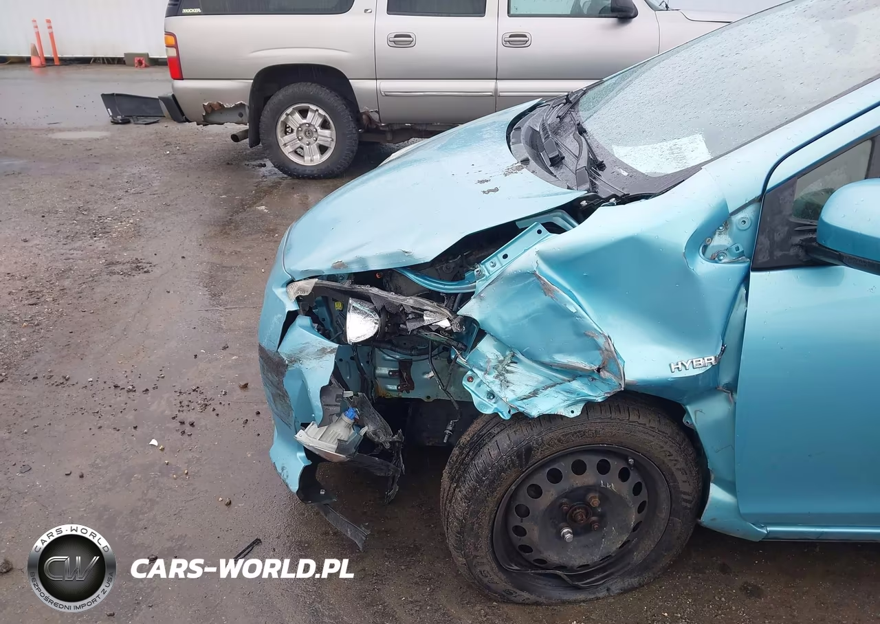 2014 Toyota Prius C One VIN:JTDKDTB36E1070481 - 6