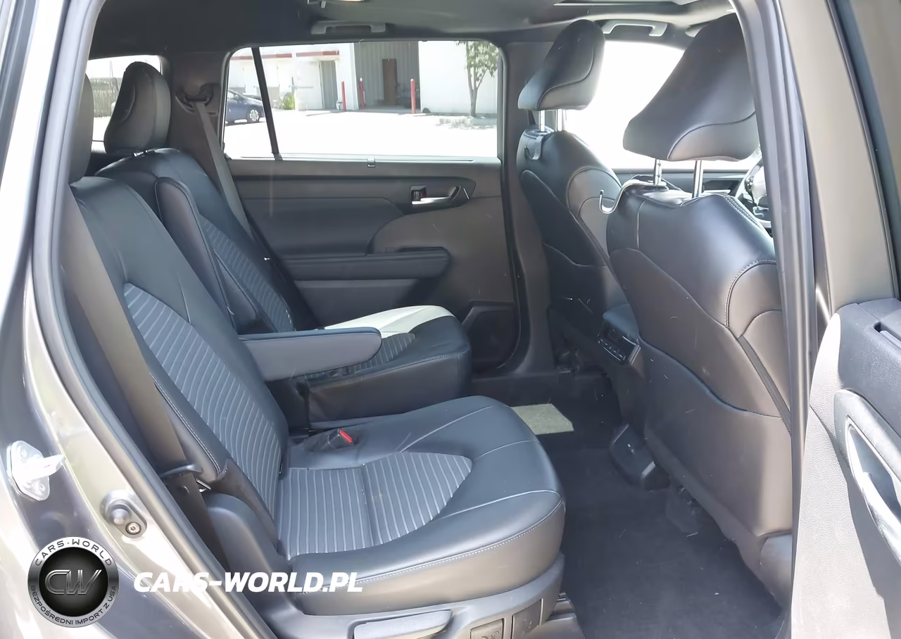 2024 Toyota Highlander Xse VIN:5TDKDRBH8RS540341 - 8