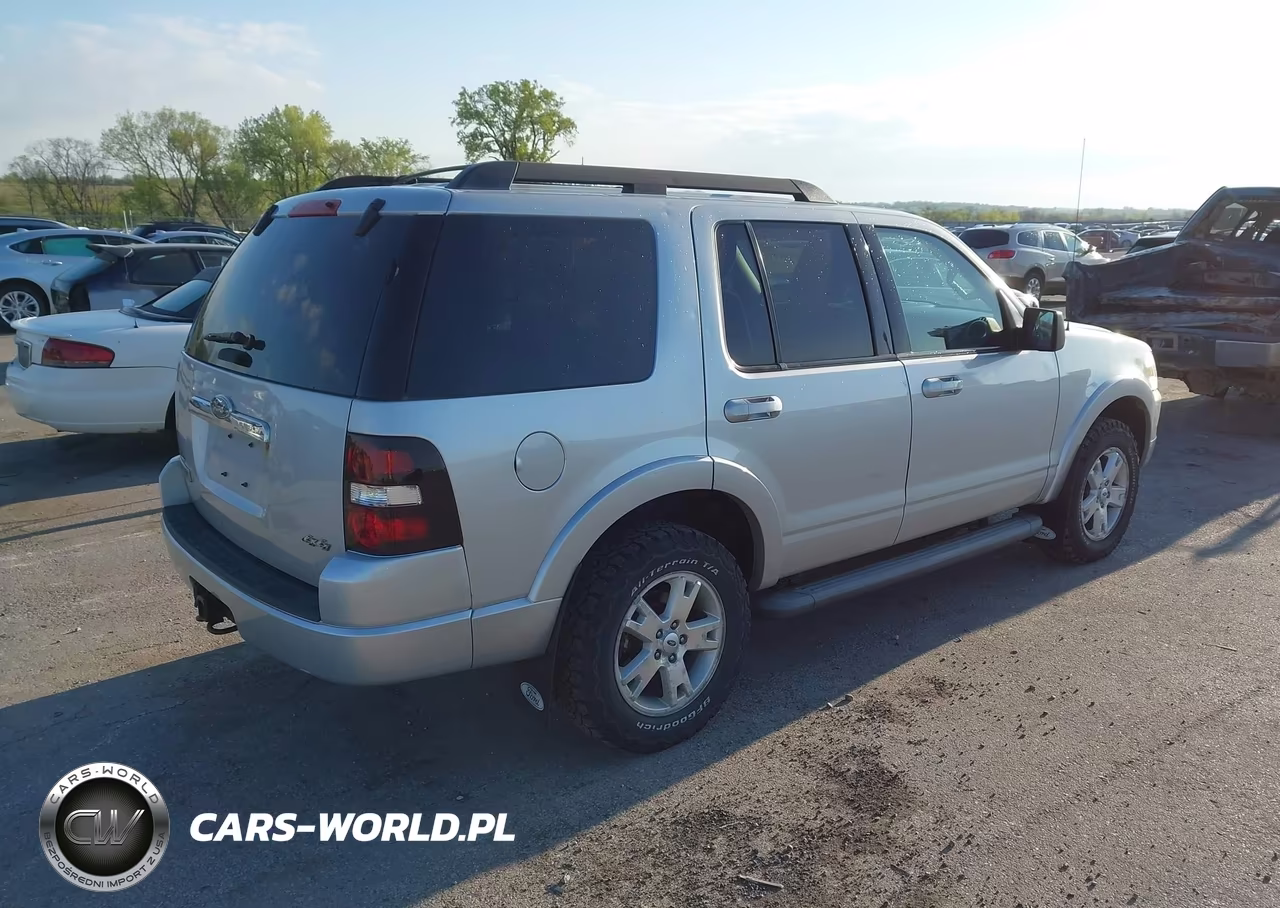 2010 Ford Explorer Xlt VIN:1FMEU7DE0AUA60956 - 4
