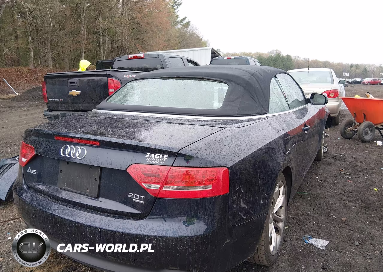 2010 Audi A5 2.0T Premium VIN:WAULFAFH4AN020736 - 4