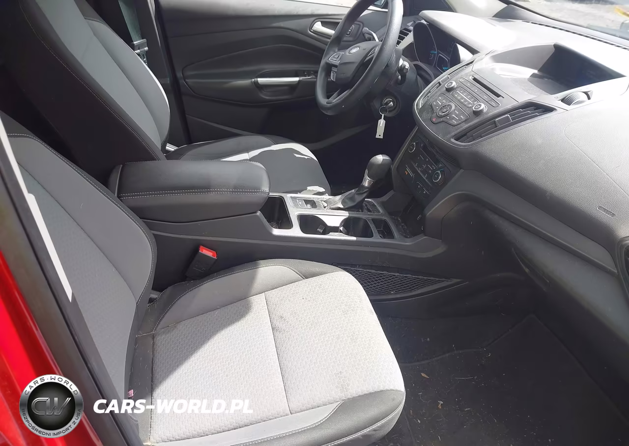 2017 Ford Escape Se VIN:1FMCU0GD9HUA89299 - 5