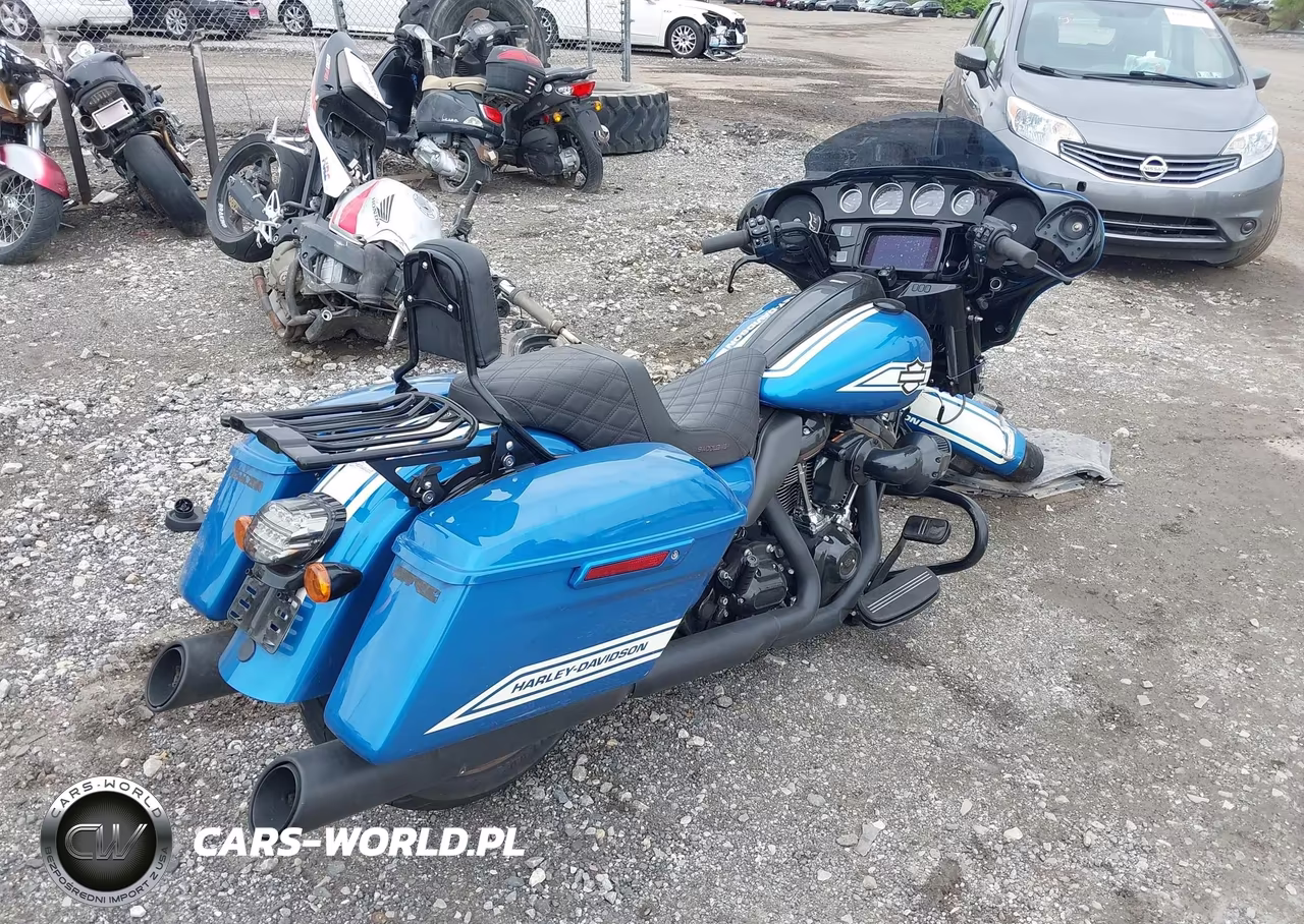 2023 Harley-Davidson Flhxst VIN:1HD1ABL1XPB661923 - 4
