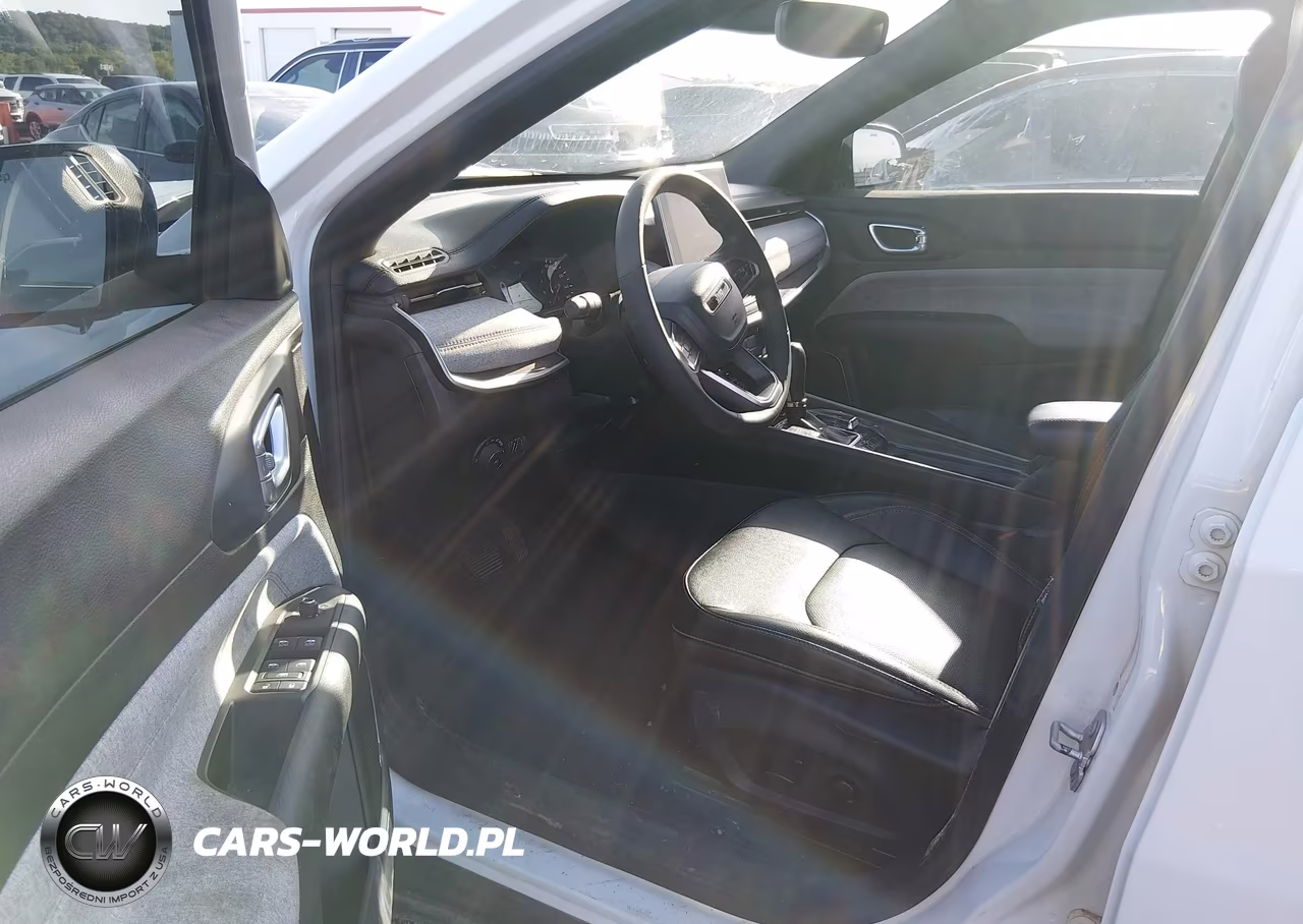 2023 Jeep Compass Latitude Lux Fwd VIN:3C4NJDFN7PT531156 - 14