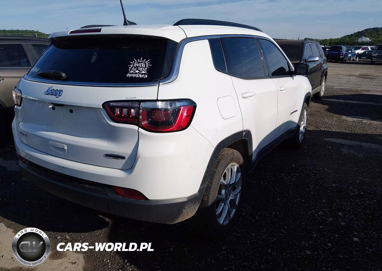 2023 Jeep Compass Latitude Lux Fwd VIN:3C4NJDFN7PT531156 - 4