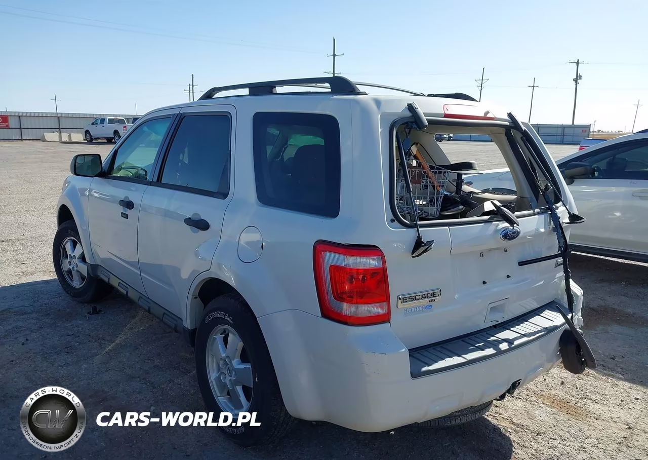 2011 Ford Escape Xlt VIN:1FMCU0DG8BKC02838 - 3