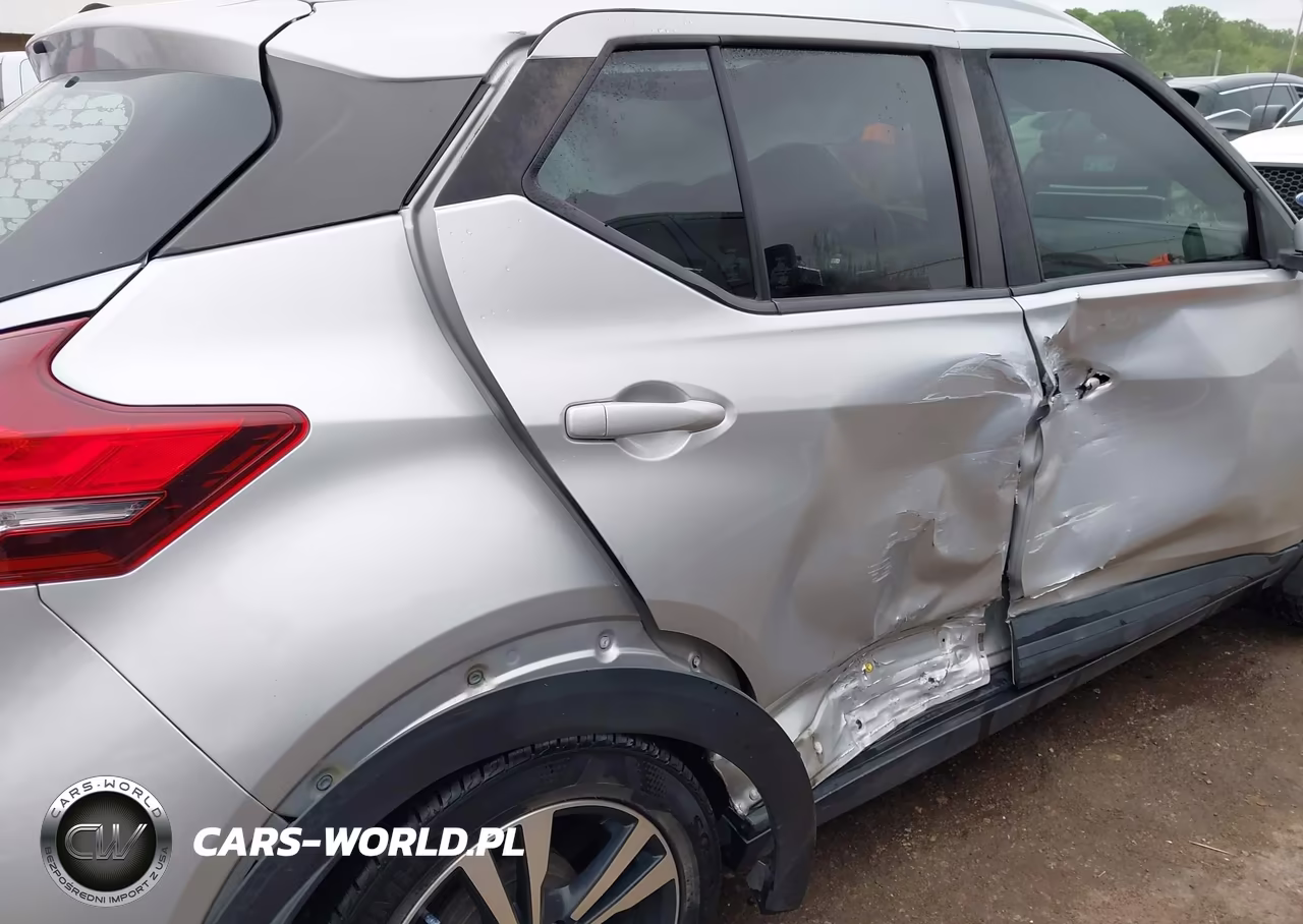 2019 Nissan Kicks Sv VIN:3N1CP5CU5KL556026 - 6
