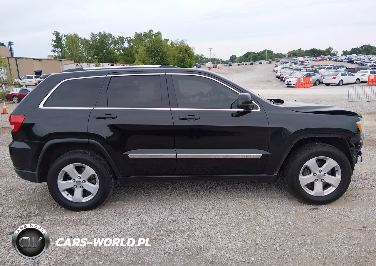 2013 Jeep Grand Cherokee Laredo VIN:1C4RJFAGXDC641003 - 14