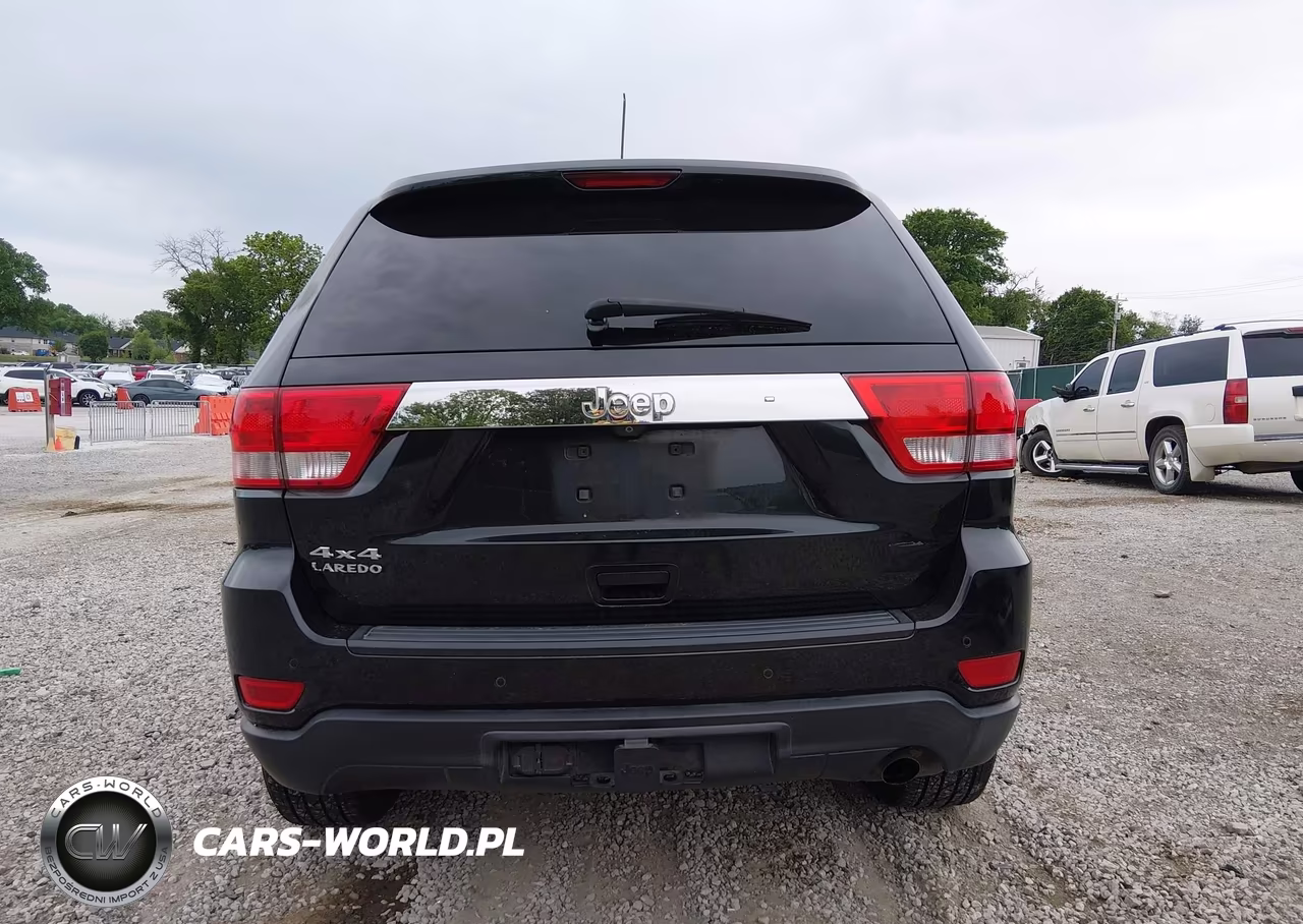 2013 Jeep Grand Cherokee Laredo VIN:1C4RJFAGXDC641003 - 17