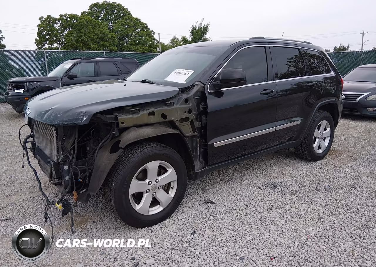 2013 Jeep Grand Cherokee Laredo VIN:1C4RJFAGXDC641003 - 2