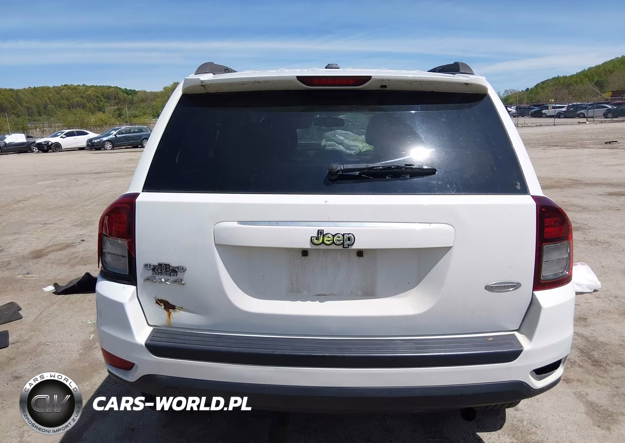 2016 Jeep Compass Latitude VIN:1C4NJDEB1GD662600 - 16