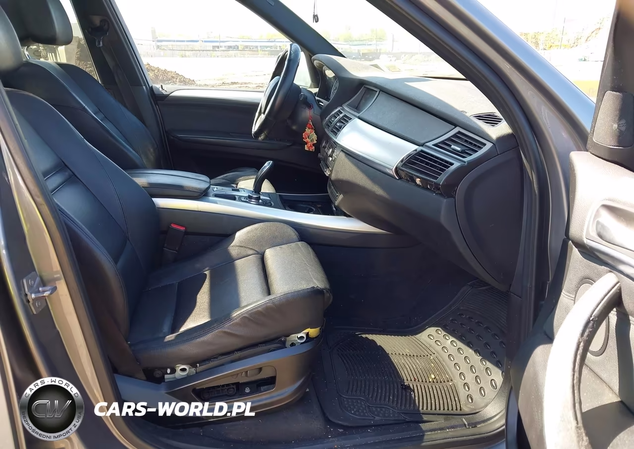 2011 BMW X5 xDrive50I VIN:5UXZV8C50BL421294 - 5