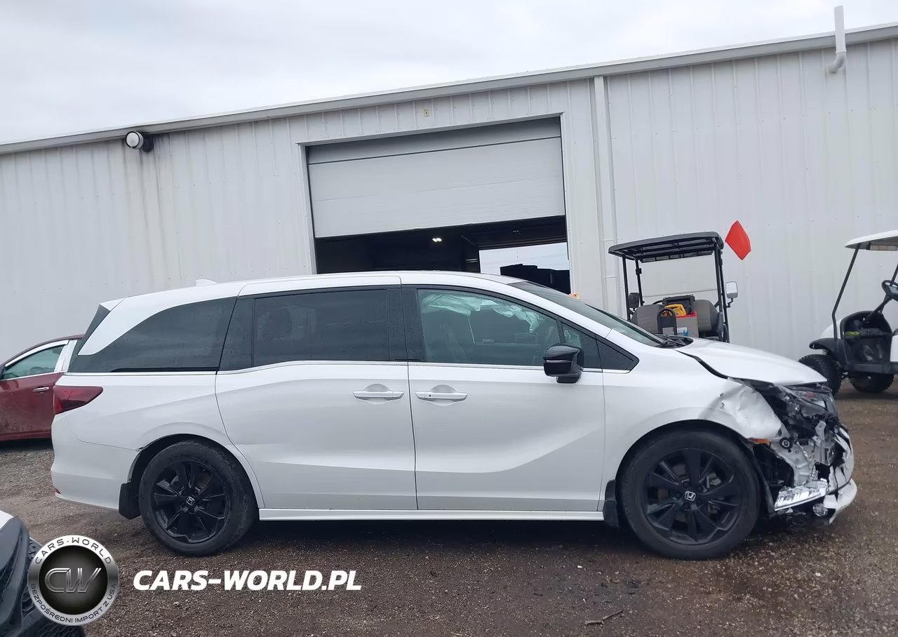 2023 Honda Odyssey Sport VIN:5FNRL6H74PB001828 - 13