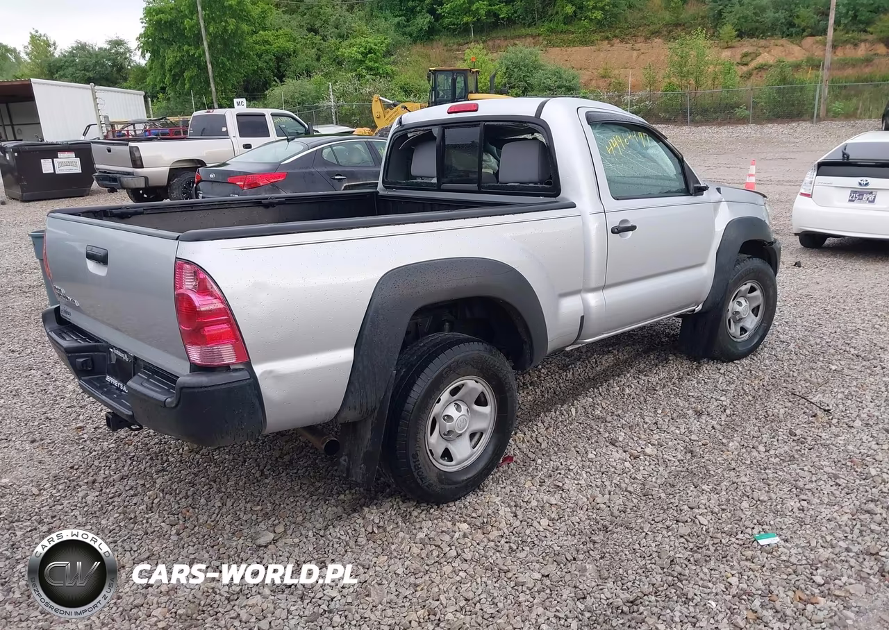 2013 Toyota Tacoma VIN:5TFPX4ENXDX017455 - 4