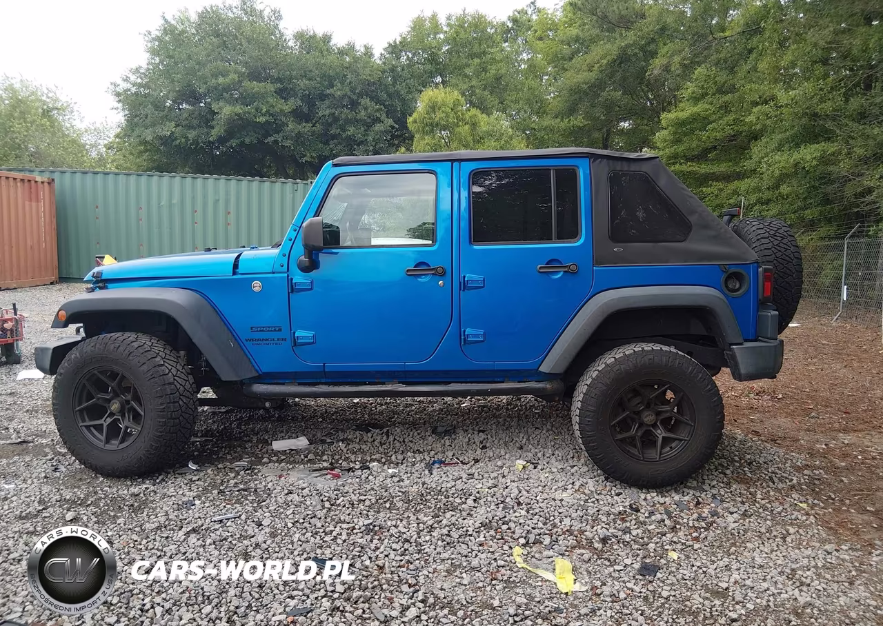 2016 Jeep Wrangler Unlimited Sport VIN:1C4BJWDG7GL158019 - 13