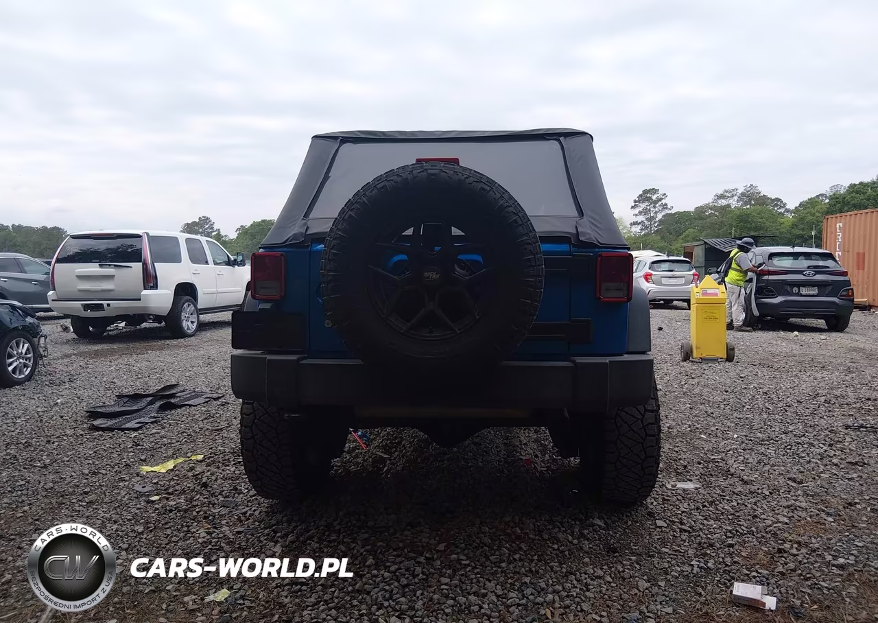 2016 Jeep Wrangler Unlimited Sport VIN:1C4BJWDG7GL158019 - 15