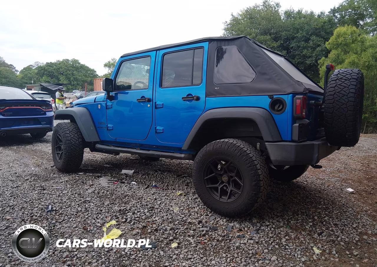 2016 Jeep Wrangler Unlimited Sport VIN:1C4BJWDG7GL158019 - 3