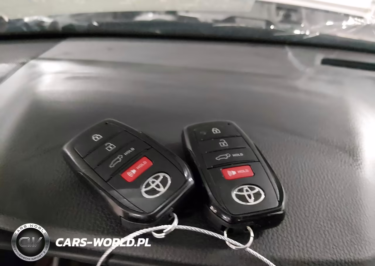 2026 Toyota Grand Highlander Hybrid Limited VIN:5TDACAB57TS072986 - 11