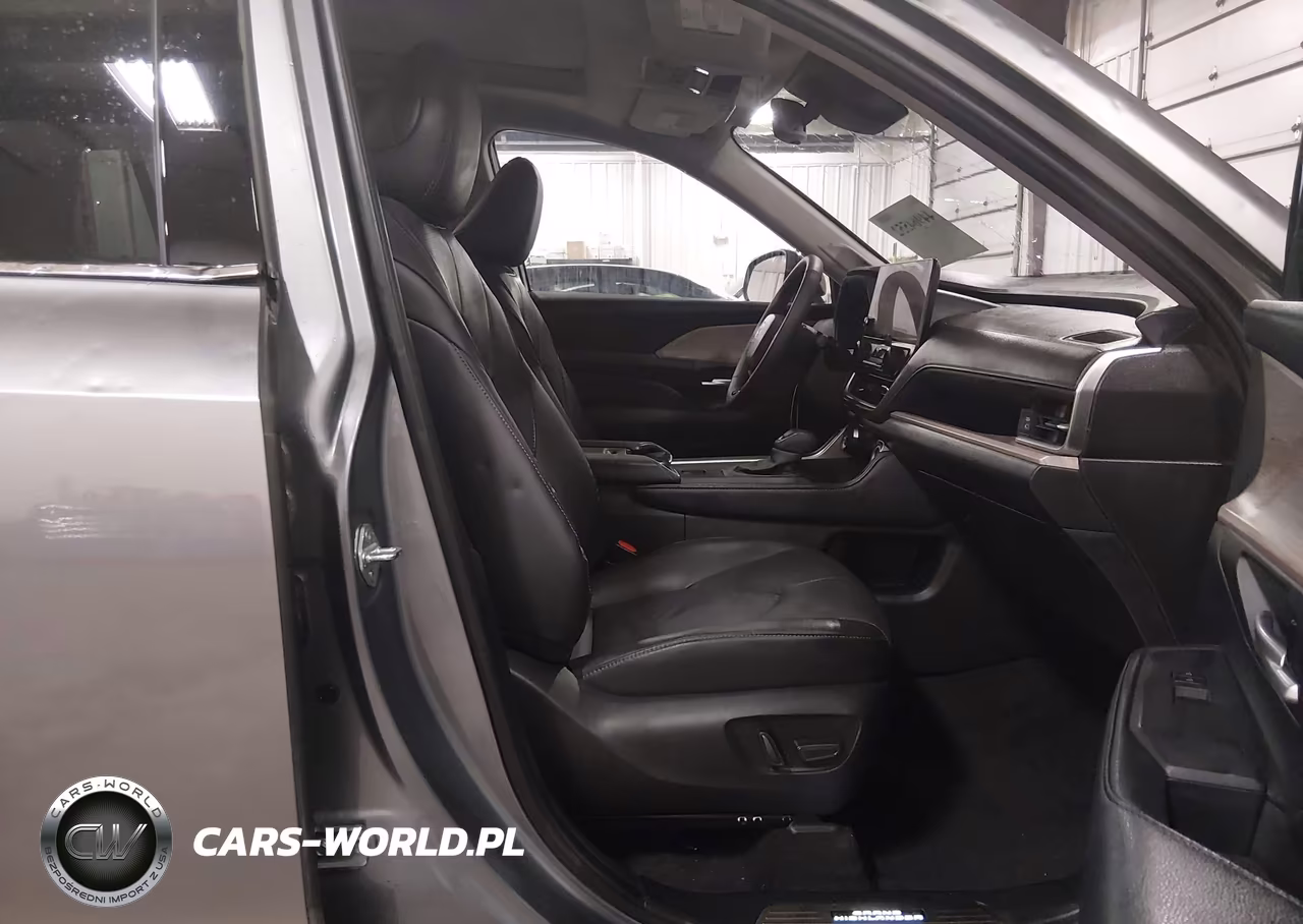 2026 Toyota Grand Highlander Hybrid Limited VIN:5TDACAB57TS072986 - 5