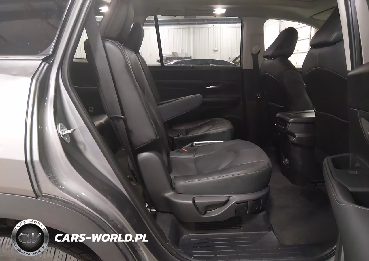 2026 Toyota Grand Highlander Hybrid Limited VIN:5TDACAB57TS072986 - 8