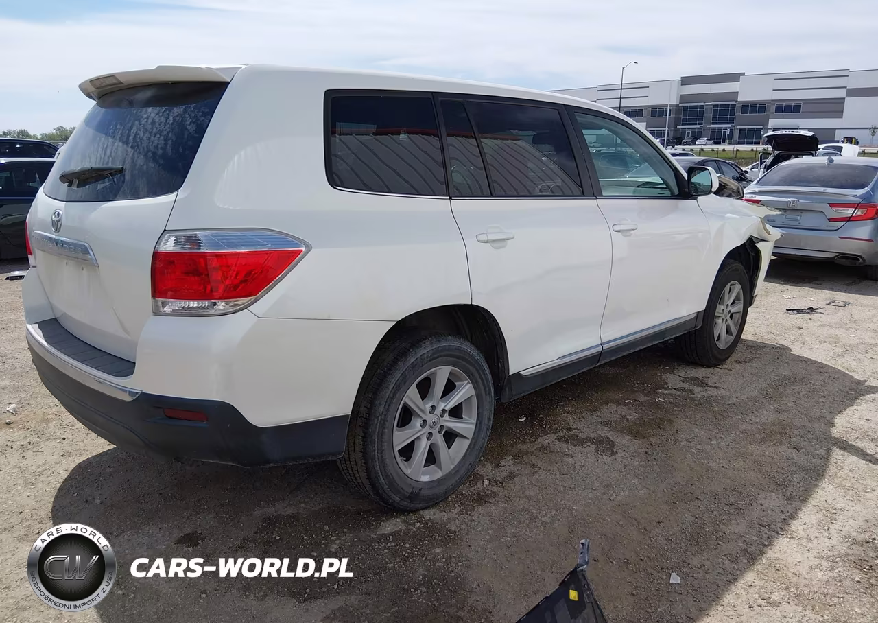 2013 Toyota Highlander Base V6 VIN:5TDZK3EH9DS120903 - 4