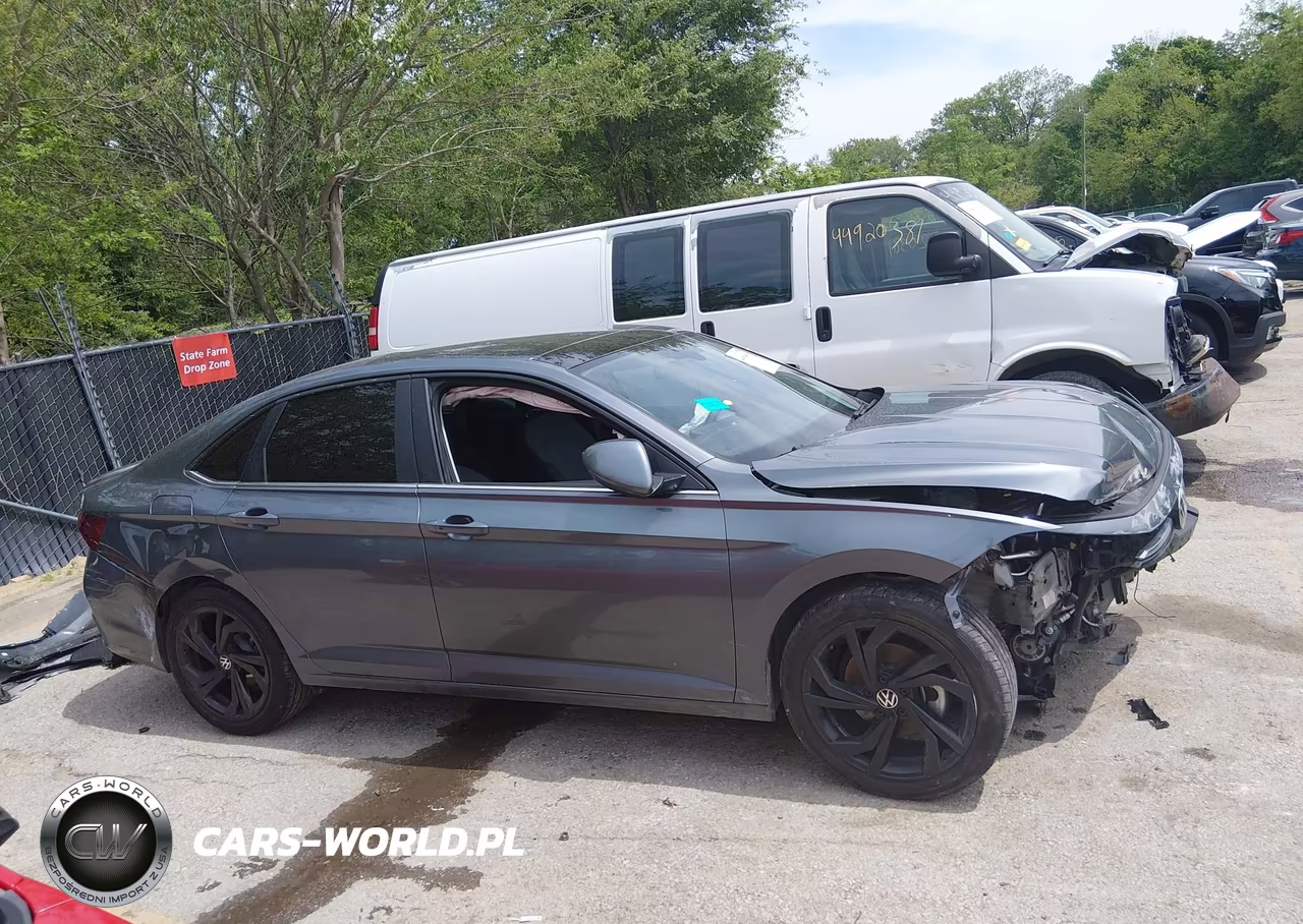 2025 Volkswagen Jetta 1.5T Se VIN:3VW7X7BU4SM010109 - 14