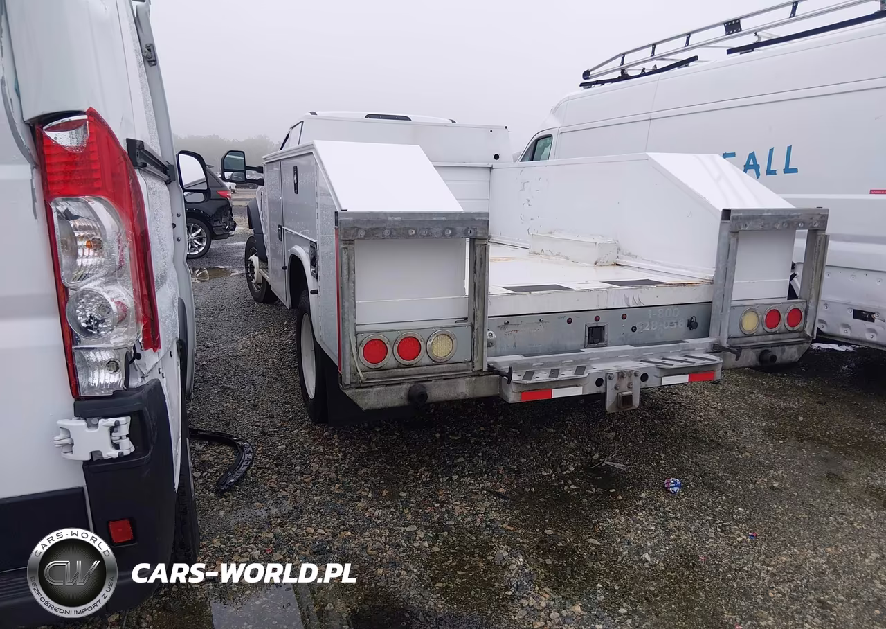 2019 Ford F-550 Chassis Xl VIN:1FDUF5GY8KEG25255 - 3