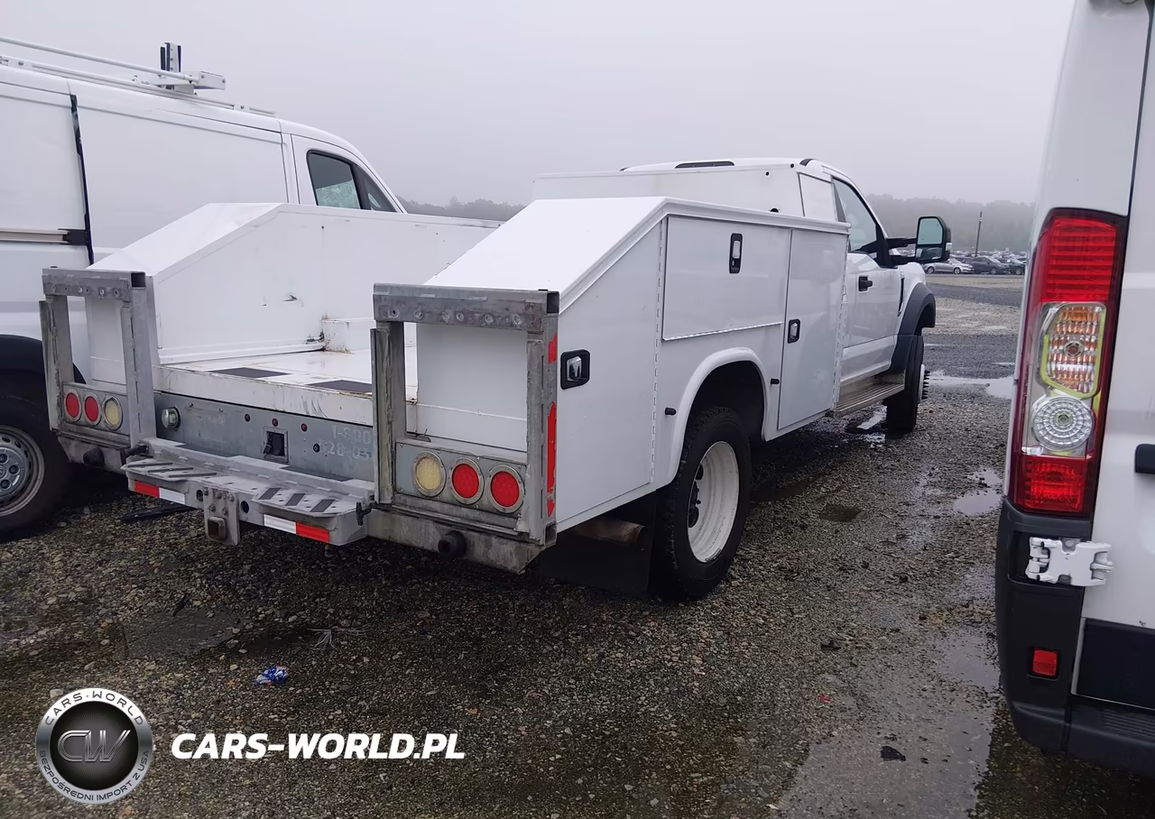 2019 Ford F-550 Chassis Xl VIN:1FDUF5GY8KEG25255 - 4