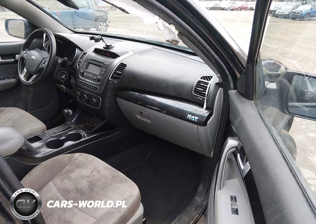 2015 Kia Sorento Lx VIN:5XYKTCA68FG606332 - 5