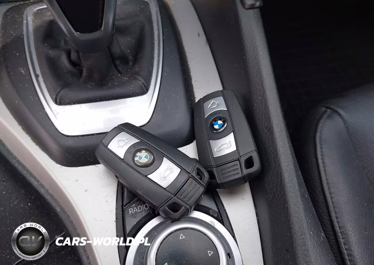 2014 BMW X1 xDrive28I VIN:WBAVL1C53EVY17528 - 11