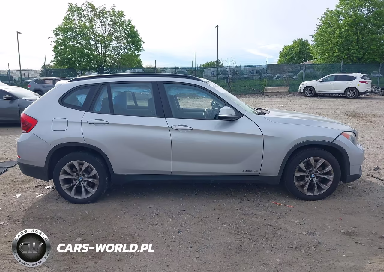 2014 BMW X1 xDrive28I VIN:WBAVL1C53EVY17528 - 13
