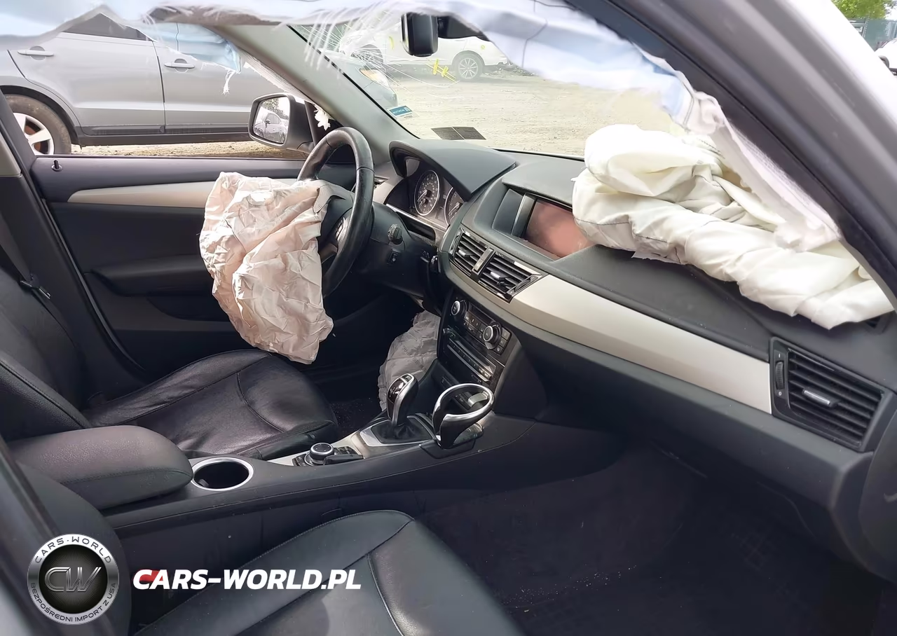 2014 BMW X1 xDrive28I VIN:WBAVL1C53EVY17528 - 5