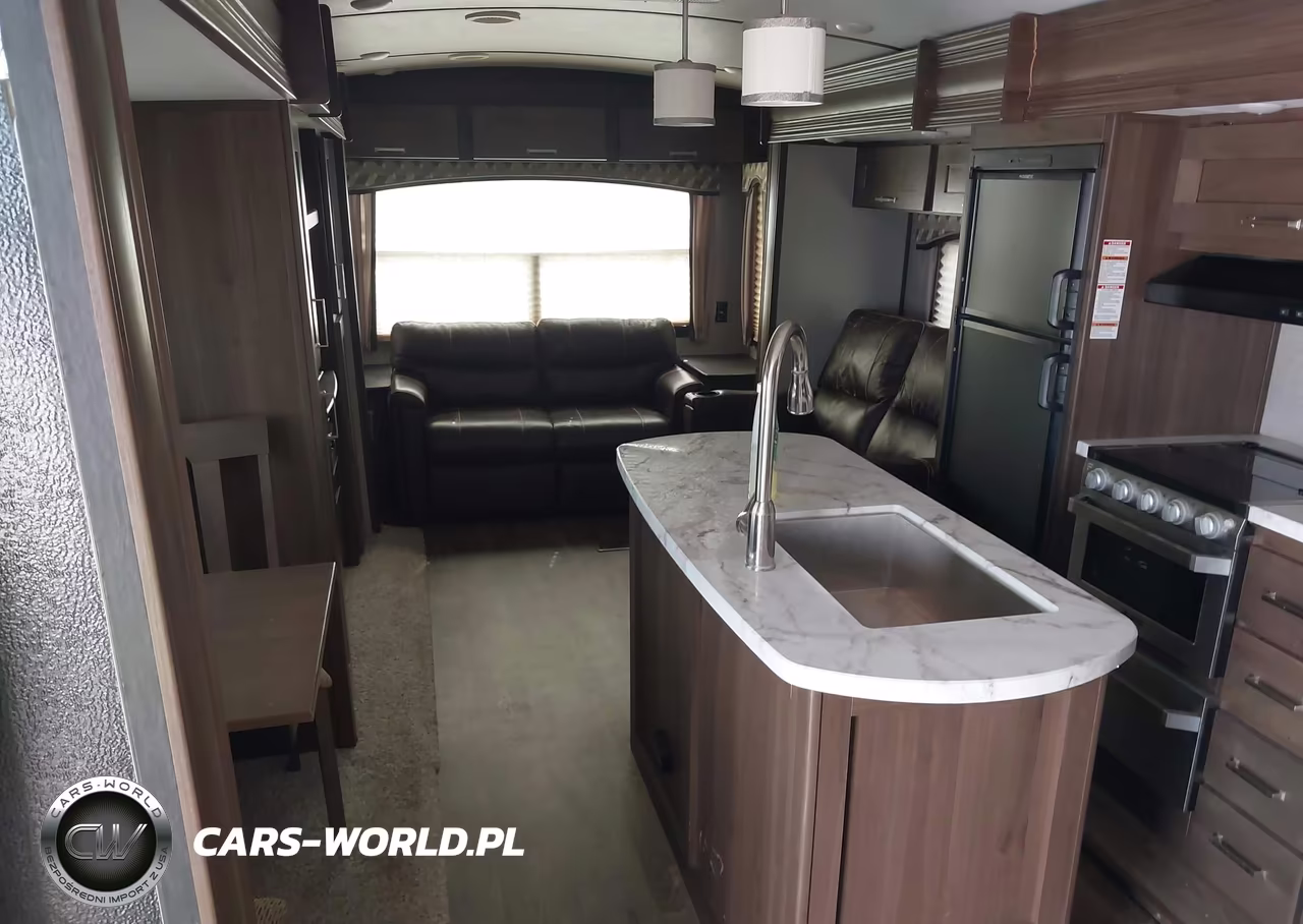 2019 Keystone Laredo 330Rl19 VIN:4YDT33020KE600902 - 5