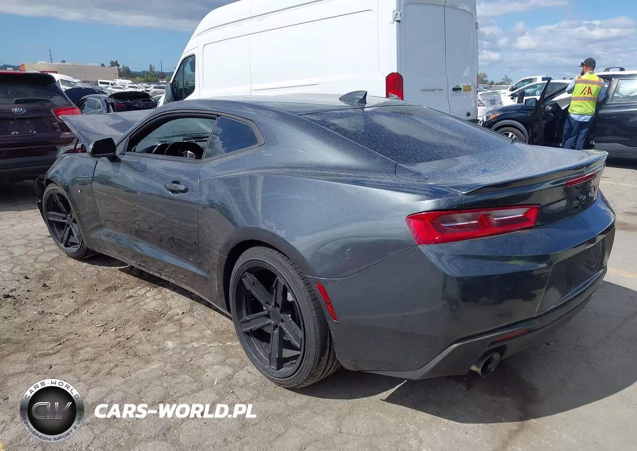 2018 Chevrolet Camaro 1Lt VIN:1G1FB1RX7J0111472 - 3