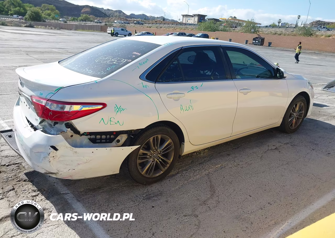 2015 Toyota Camry Se VIN:4T1BF1FK4FU085850 - 13
