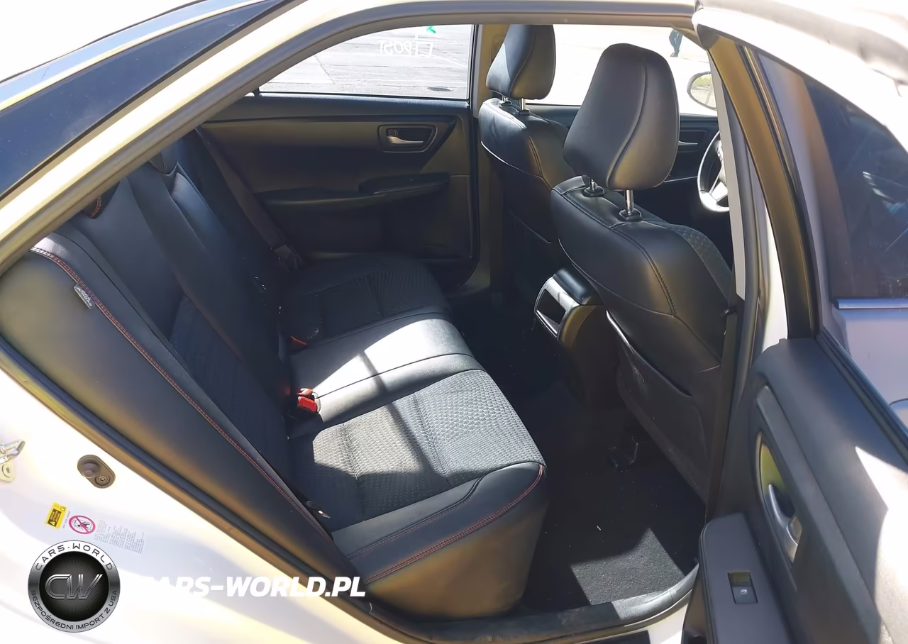2015 Toyota Camry Se VIN:4T1BF1FK4FU085850 - 8
