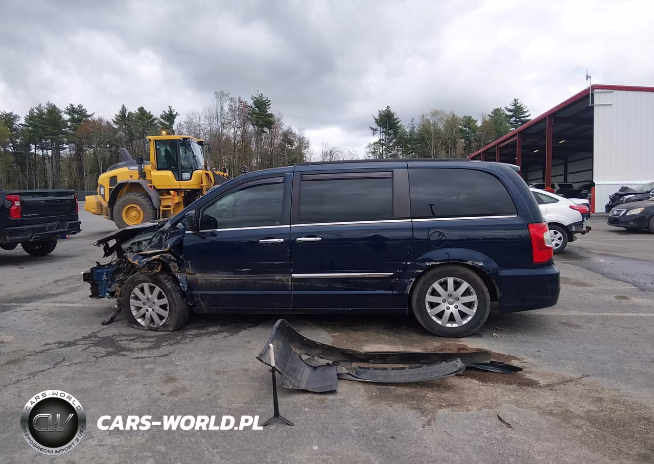 2016 Chrysler Town & Country Touring VIN:2C4RC1BG4GR232020 - 14
