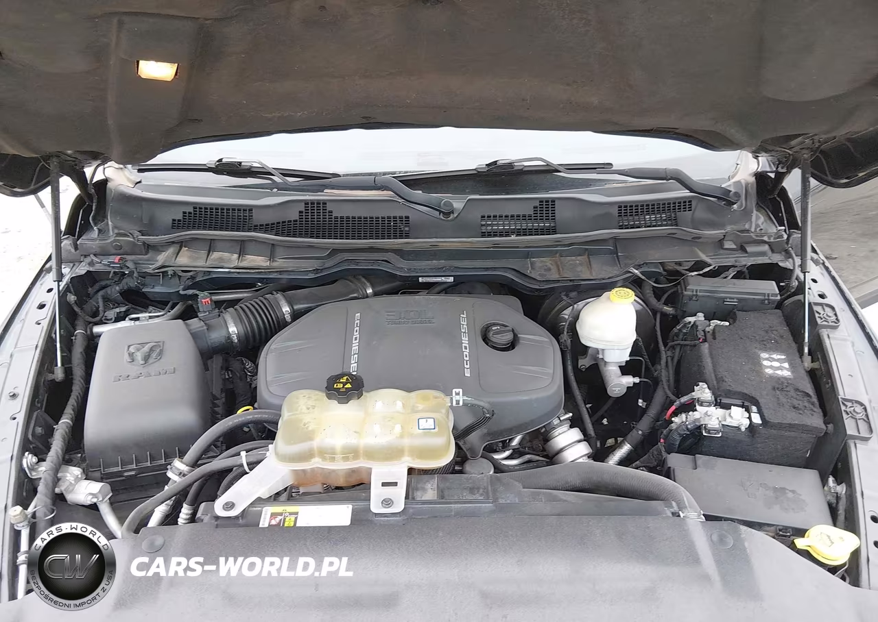 2016 Ram 1500 Laramie VIN:1C6RR7VM2GS372401 - 10
